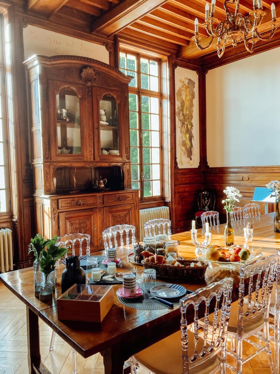 Chateau Du Guerinet Saint-Priest-Bramefant Buitenkant foto